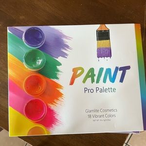 Paint pro palette glamlite cosmetics